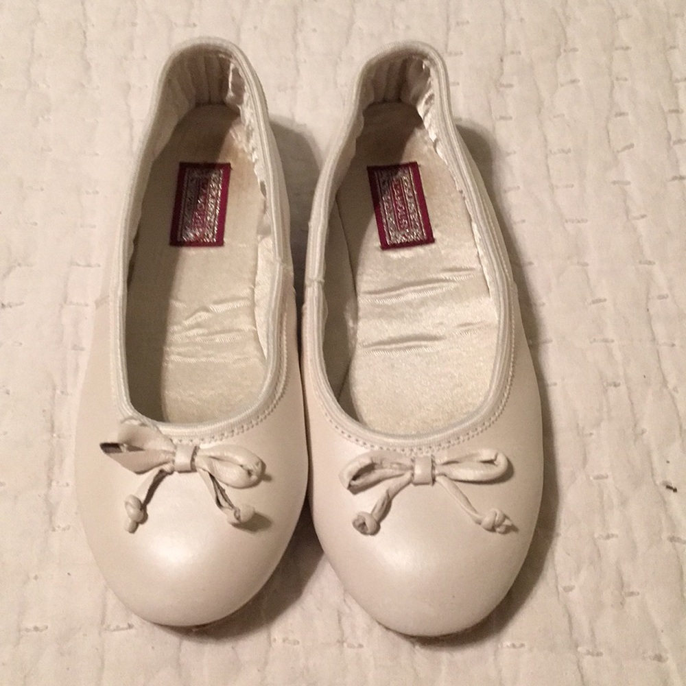 L’Amour beautiful designer shoes!